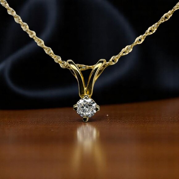 Unbranded Jewelry - 14k Gold- Diamond Necklace -18"- 1/10 carat -Natural Diamond- Solitaire Pendant